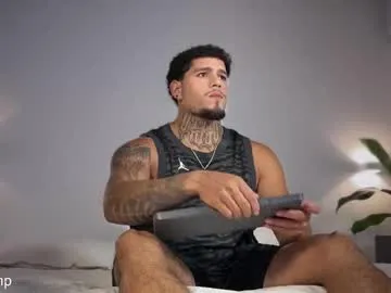 yamp_bigcock on Chaturbate