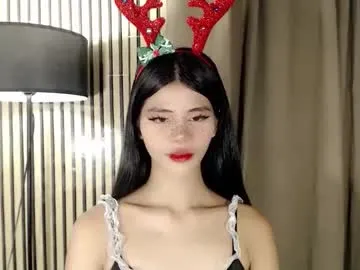 yourfavoratevivian on Chaturbate