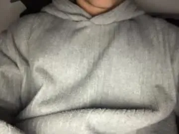 yungbull06 on Chaturbate