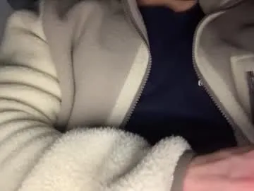 yungbull06 on Chaturbate