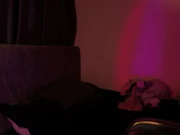 yuri_stars from Chaturbate