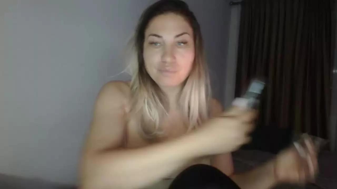 Allysahot0 on Streamray 