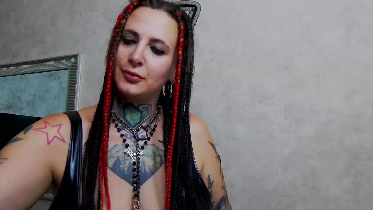 SelenasJones on Streamray 