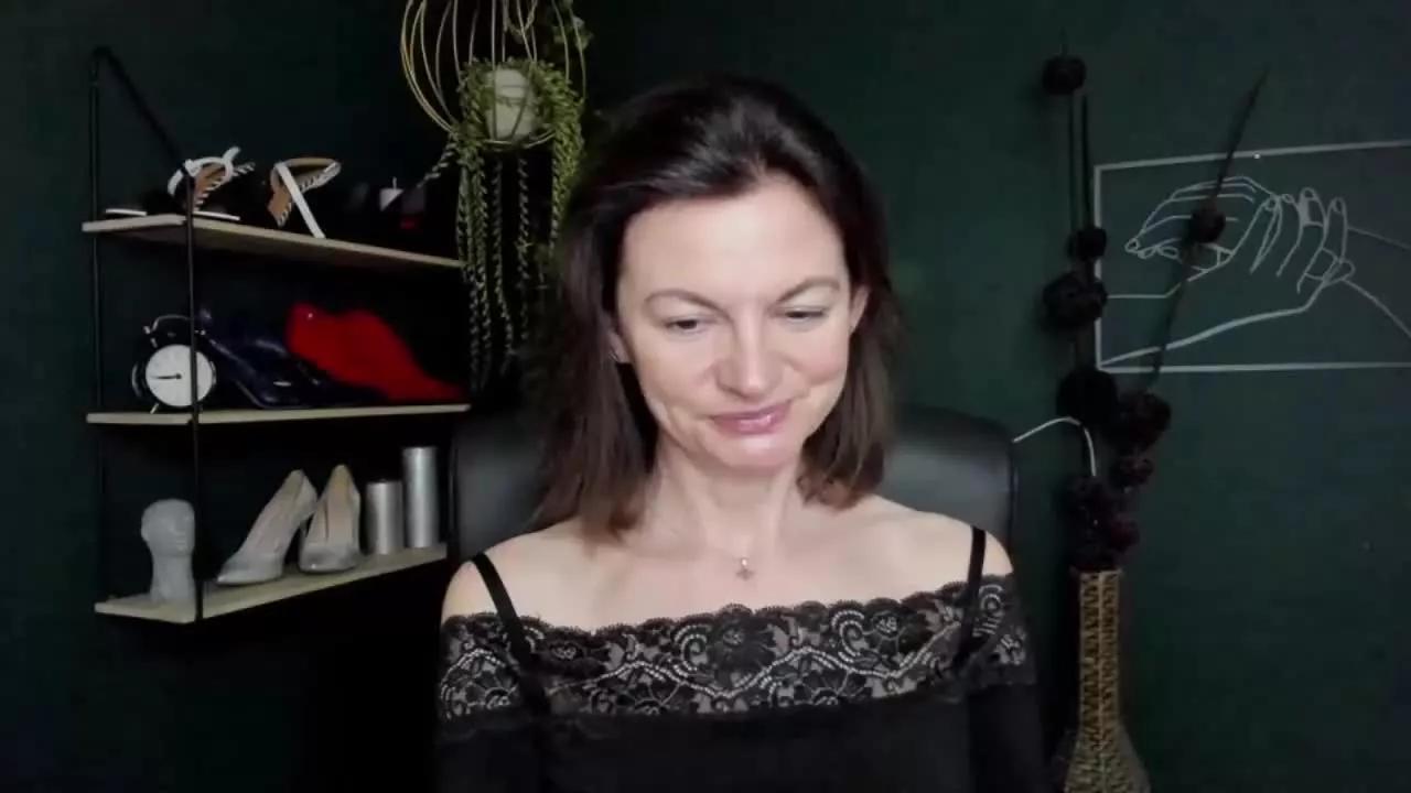 VivianTasty on Streamray 