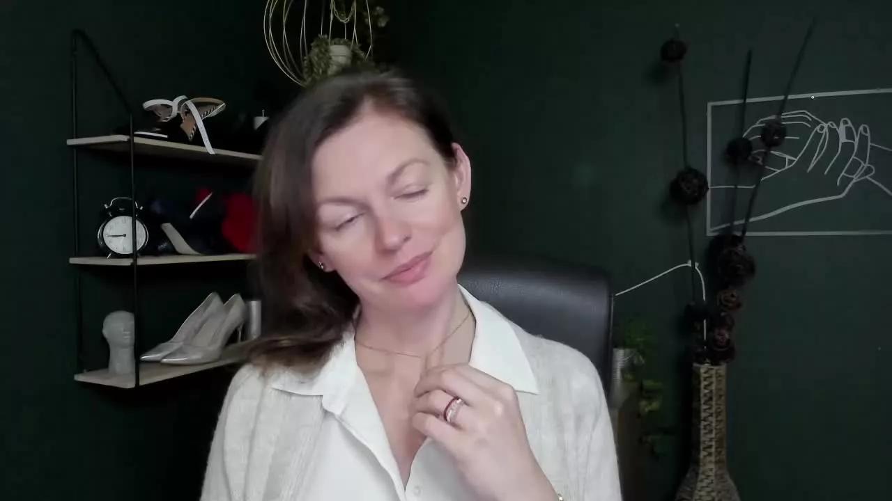 VivianTasty on Streamray 