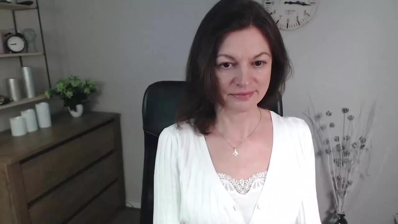 VivianTasty on Streamray 