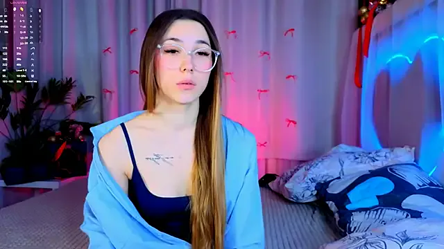 -CindyLou on StripChat