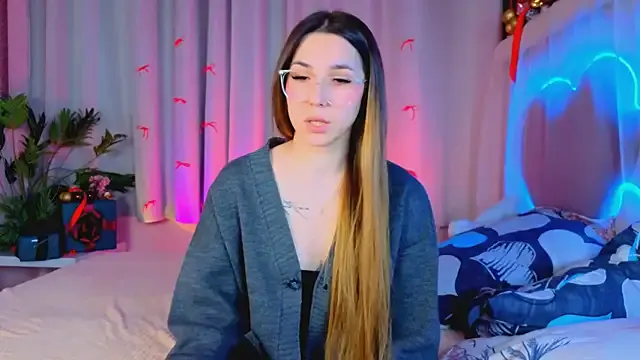 -CindyLou on StripChat