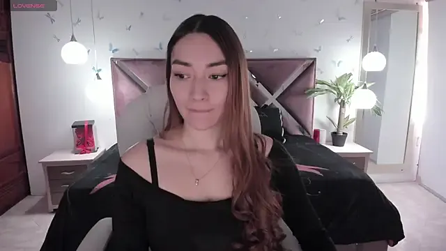 _Antonnela_ on StripChat