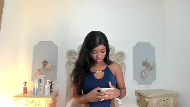 _chloe_adams on StripChat