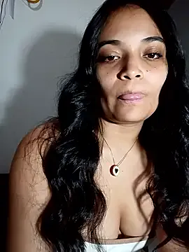 _Estrellita_ on StripChat