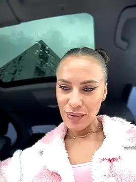 _JessyRey_ — Flash boobs