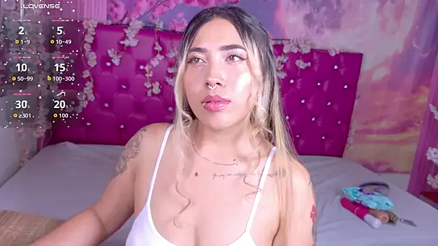 _ManuVeelez on StripChat