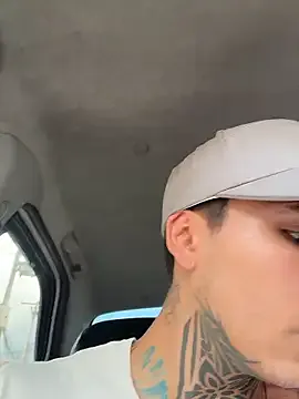 _Tomy08calderon on StripChat