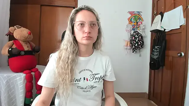 Adele_johnsonn1 on StripChat