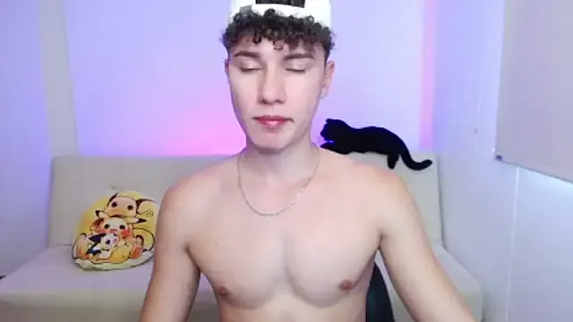 adrian_morelly on StripChat