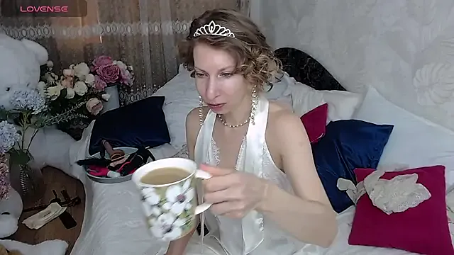 AdrianaSea — ass play