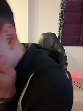 AdrianRinaldi on StripChat