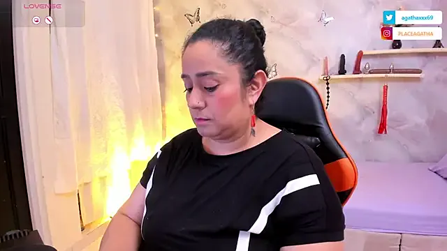 agathaxxx-69 on StripChat