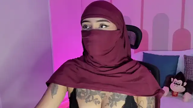 Aisha_Haddad — Spank ass