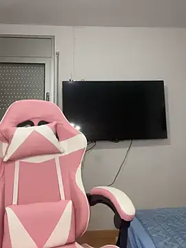 AlanaRius18 — tits with people at home