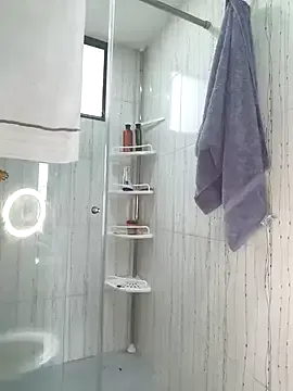 ALEJA__22 on StripChat