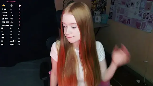 Alice_ShyFox on StripChat