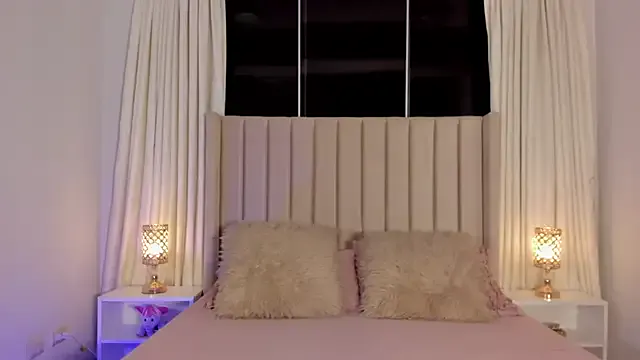 Aliison_Smith — stroke my pussy