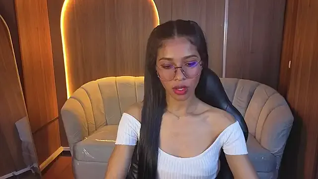 Alina_b_ — Show tits and play nipples