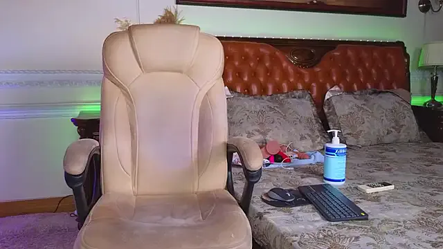 AlinaGrosu on StripChat