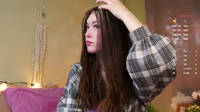 AlinaOrf on StripChat