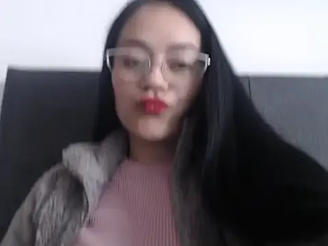 Alisha_99 — oil in the boobs