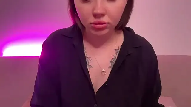 AlmaryKim — show boobs + ass + spanks ass