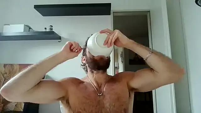 StripChat alpha-hunk is Freechat alpha-hunk — Freechat on StripChat