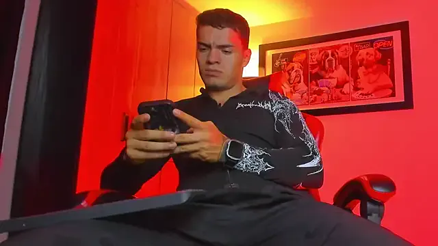 ALPHA_DOMINUS_ on StripChat