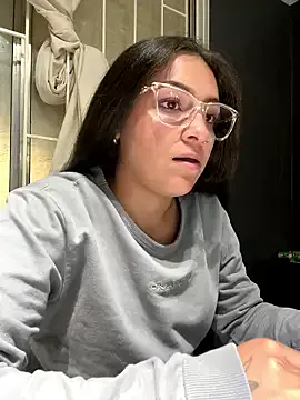 Alyha_Cortes on StripChat