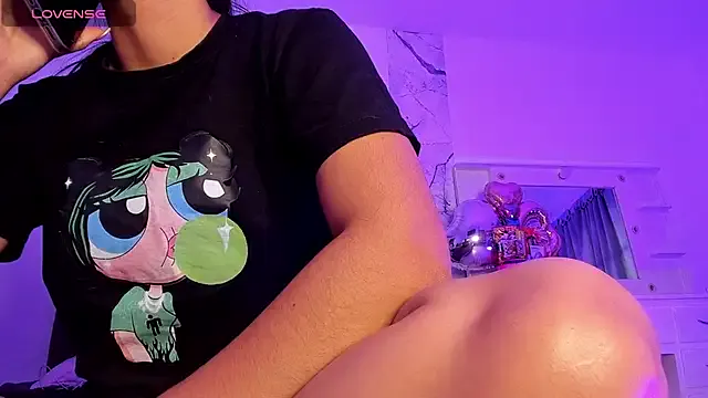 alysson_18 on StripChat