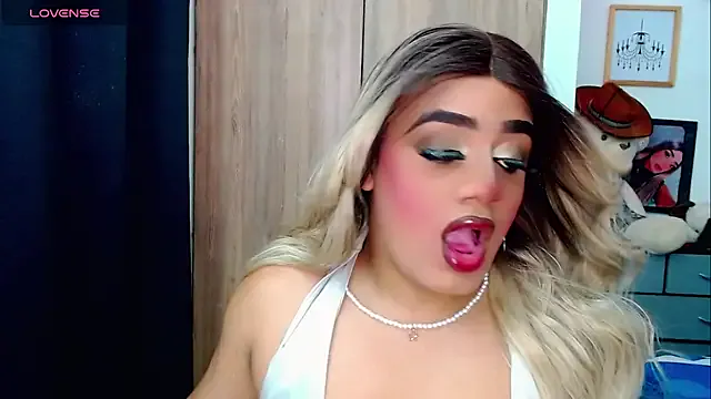 Amber_bigdick22 on StripChat