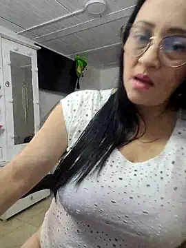 Ameliarizo on StripChat