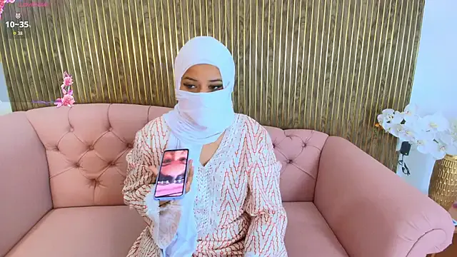Aminaa_Kaarim — suck dildo