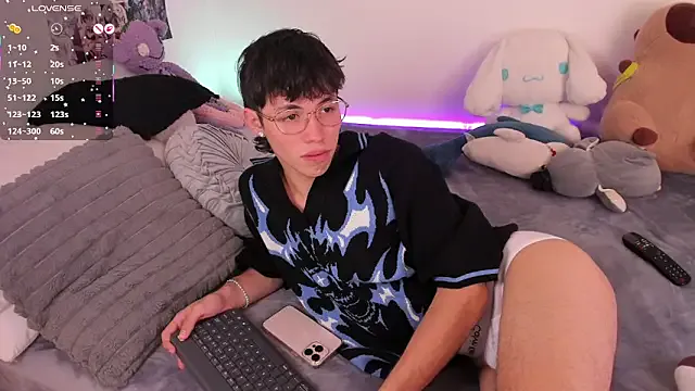 angel_bless19 on StripChat