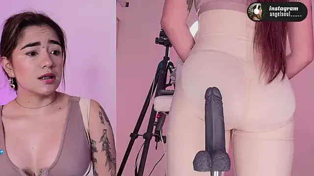 Angelst__ on StripChat