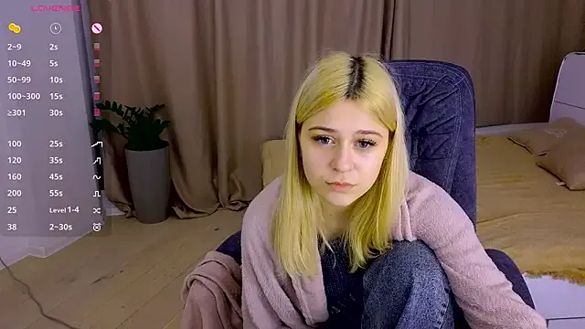 ApheliaStar — Group on StripChat