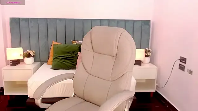 april_bunnyy — control of my domi for 6 min