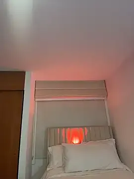 ArianaReynoldss — make me horny and play with me