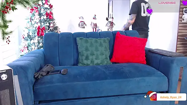 ashely_ryan24 on StripChat