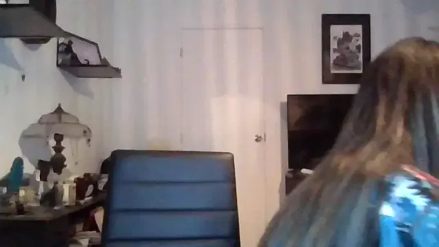 AshenRoe on StripChat