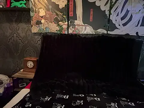 AshenRoe on StripChat