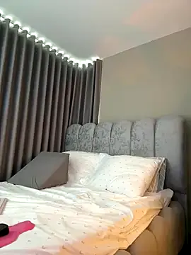 ashlyestone on StripChat