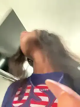 Astergray21 on StripChat